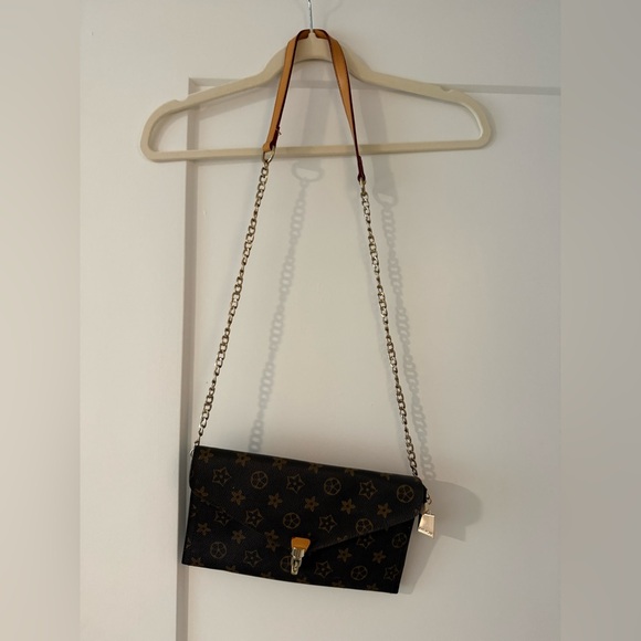 Kadiou Brown Patterned Clutch with Gold Chain Strap - Picture 8 of 8